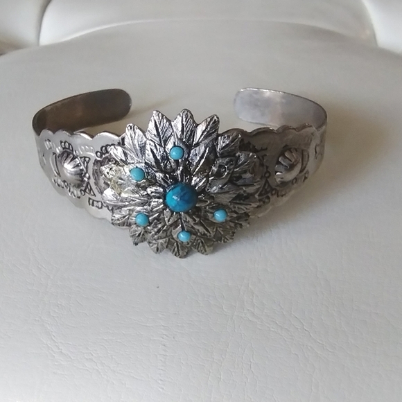 Floral Turquoise Style Cuff Bracelet - Picture 14 of 16